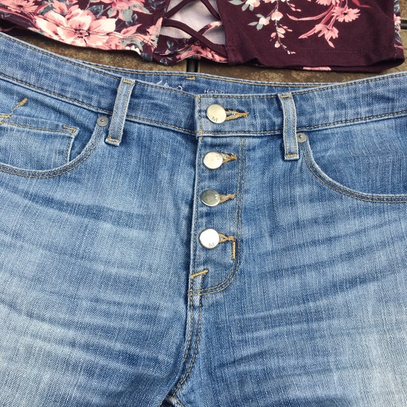 Mossimo Denim High Rise Cutoff Frayed Shorts Sz 4 - Picture 3 of 8